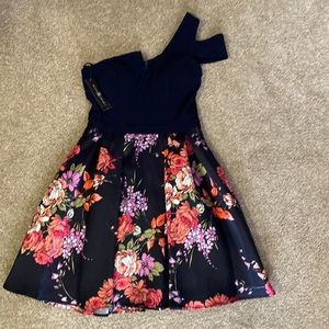 NWT Betsy & Adam navy Size 6 Fit and Flare Mini Dress.